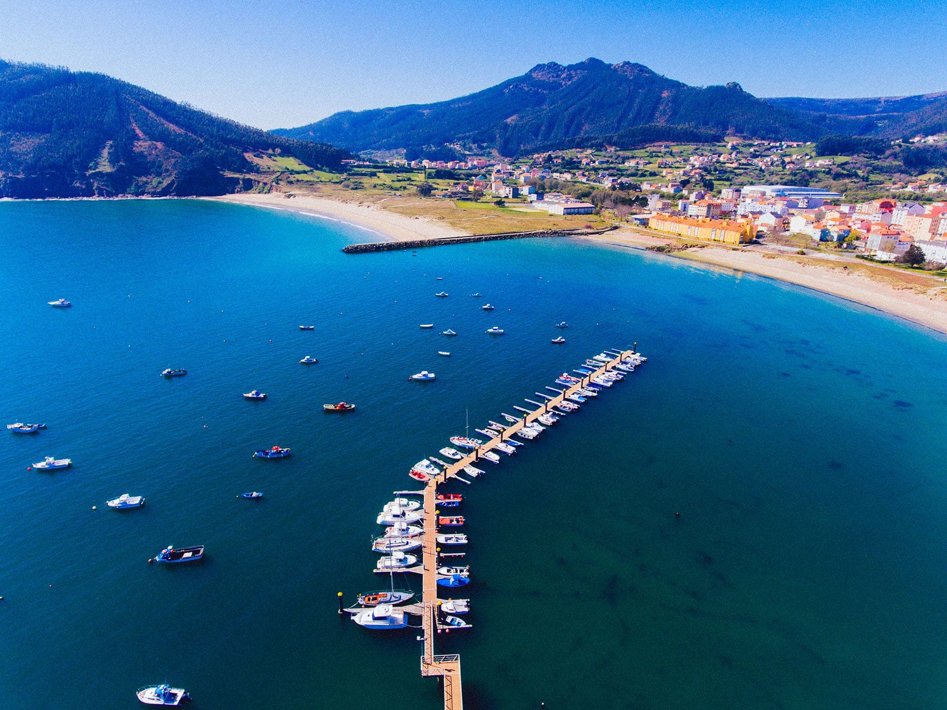 Cariño, refugio climático en verano: vivir, invertir y desconectar junto al Atlántico