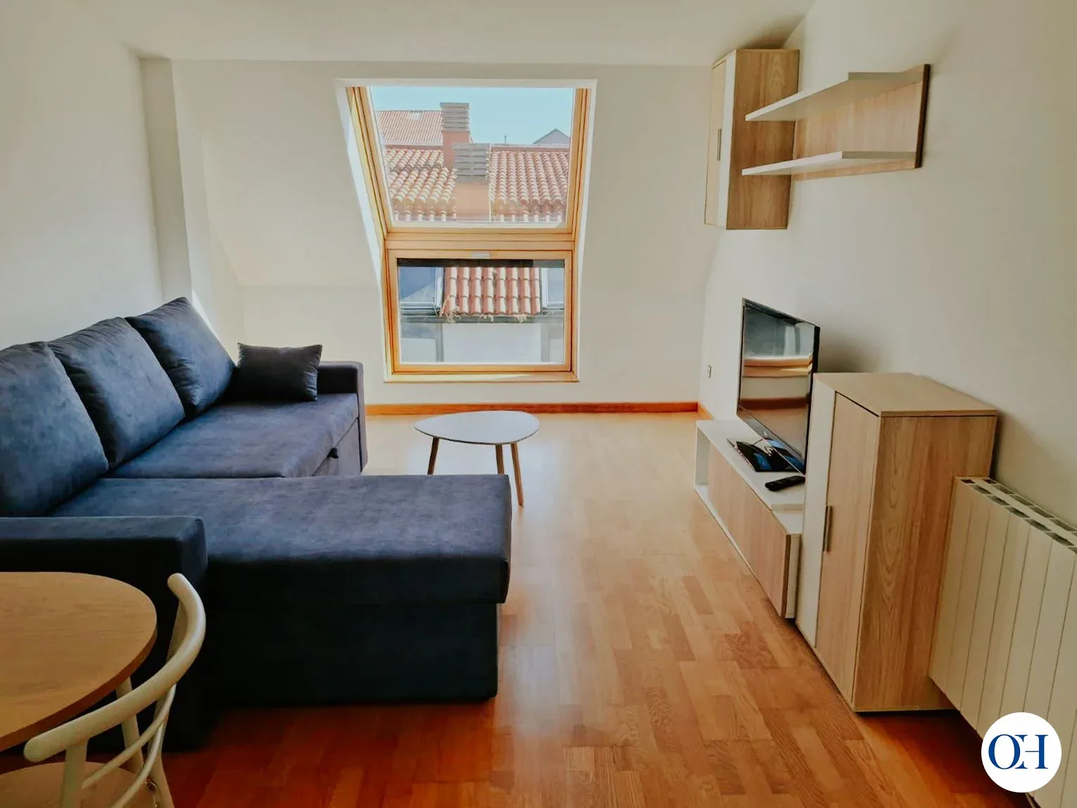 Furnished studio for seasonal rental in Cariño with equipped kitchen